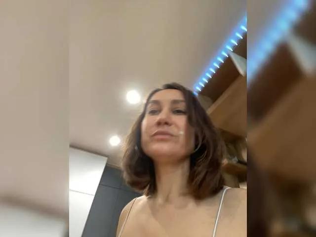 AliceLili from BongaCams