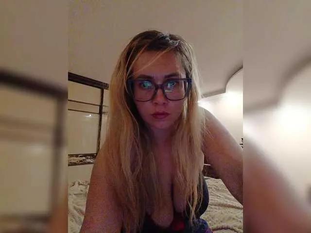 Crystal00Girl from BongaCams