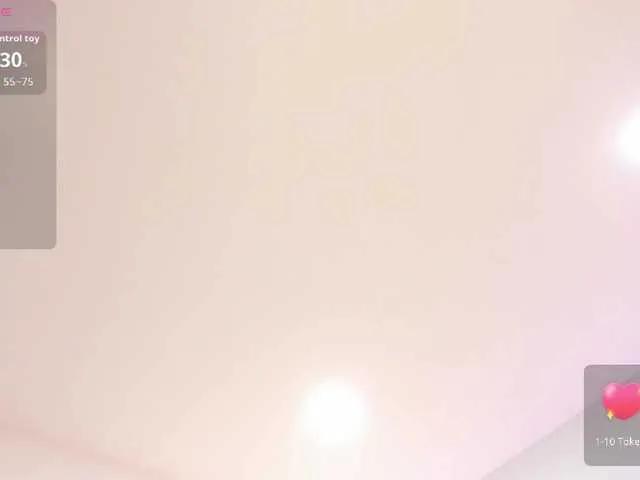 EllaThorne from BongaCams