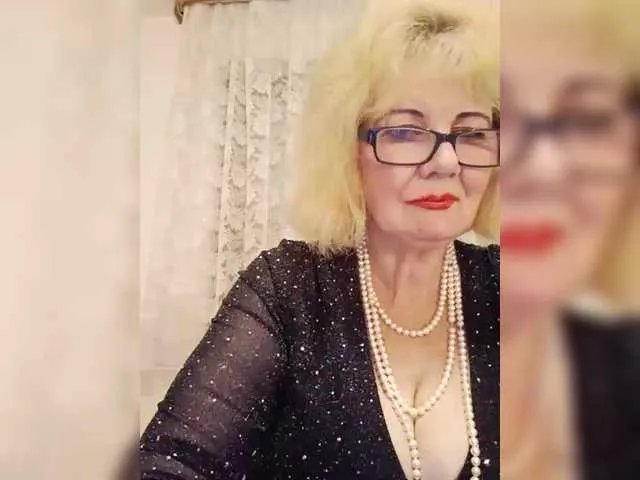 KASANDRABOLOSHKA from BongaCams