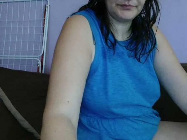 Luci22 from BongaCams