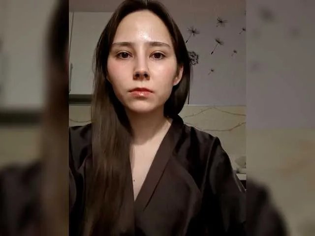 risarever from BongaCams