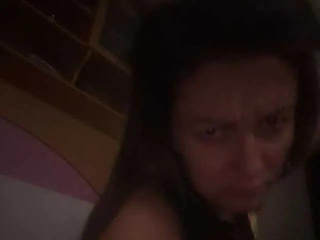 swUKJulia from BongaCams