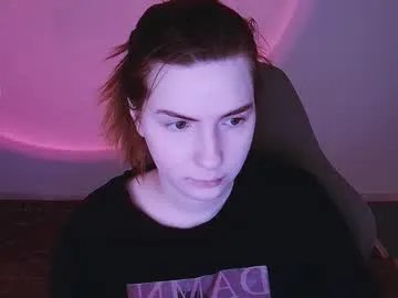 aliceinredsquare_ from Chaturbate