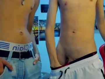 andrew_2811 from Chaturbate