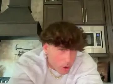 hungkingg22 from Chaturbate