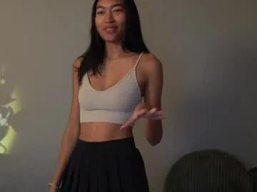 littlemiss_kira from Chaturbate