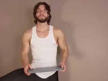 luciano_ferrer from Chaturbate