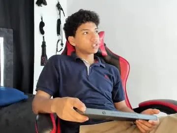 maximiliano_khalil from Chaturbate