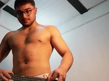 roger_belmont from Chaturbate