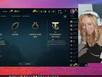 thaliacollinsss from Chaturbate