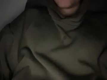 yungbull06 from Chaturbate